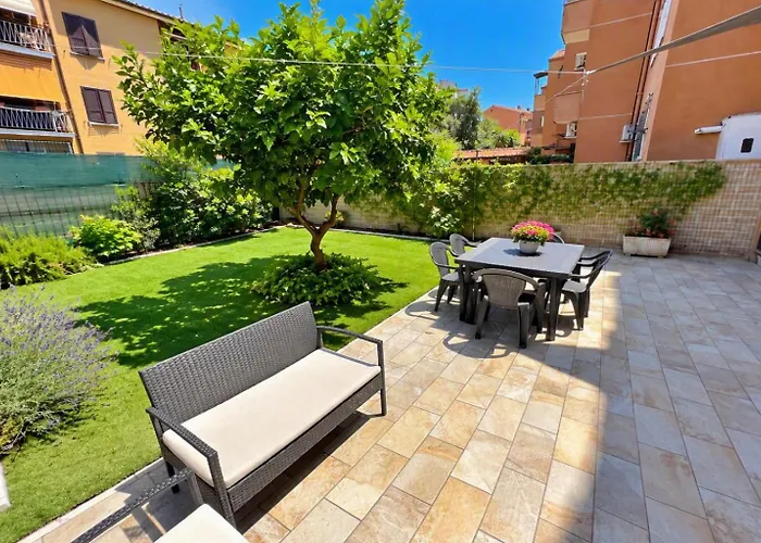 Casa Paestum. Your Wonderful Garden In Rome